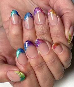 #challengedesfiertés Glitter Rainbow Nails, Pride Nail Ideas, Pride Nail, Rainbow Wedding Dress, Pride Nails, Flag Nails, Rainbow Nail Art, Rainbow Nail