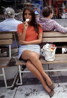 Vintage Italian Fashion, European Summer Style, Culture Media, 60s 70s Fashion, 70s Inspired Fashion, European Summer Outfits, Spring Fits, Oui Oui, Mode Inspo