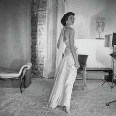 Jacqueline De Ribes Wearing A Desses Dress Photograph by Horst P. Horst Jacqueline De Ribes, Horst P Horst, Soft Dramatic, Glamour Vintage, Timeless Glamour, Design Moda, Look Retro, Vintage Fashion Photography, Guy Laroche