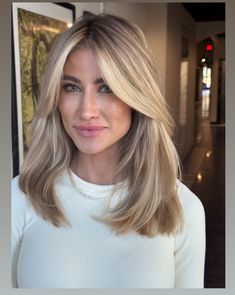 Alexa Jean Brown, Cool Blonde Hair Colour, Cool Blonde Hair, Cool Blonde, 1m Followers, Colored Highlights, Medium Length Hair Cuts, Blonde Hair Color, Cut And Color