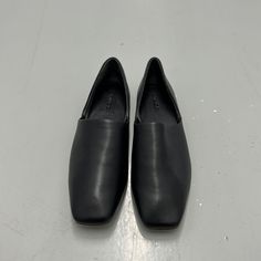 - Designer = Vince - Size = 8.5m(38.5). Trunk 19 - Color = Black -2vince Genuine Soft Light Weight Leather 8.5m(38.5) Slip On Black Flats - Padded Leather Insole And Leather Outsole - Light Weight - Perfect Item For The Active Person. Walking? Traveling. Tsa Friendly. For School, Office, Walking The Streets Of Nyc And Tropical Getaways - Genuine And Authentic Or Your Money 5back Trunk 19 Sleek Black Flats For Fall, Black Square Toe Leather Shoes For Office, Modern Black Court Shoes For Office, Black Leather Shoes With Removable Insole For Office, Office Leather Shoes With Removable Insole In Black, Black Leather Office Shoes With Removable Insole, Black Leather Shoes For Work Medium Width, Classic Black Court Shoes Medium Width, Black Leather Shoes For Work