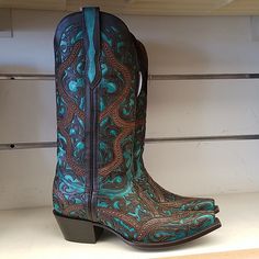 Brand New In The Box.Womens Corral Style G1415 Turquoise / Brown Laser / Studs Snip Toe Corral Cowgirl Boots, Turquoise Cowboy Boots, Raising Arizona, Cute Travel Outfits, Fall Quotes, Turquoise Western, Western Style Outfits, Brown Wedding, Clothing Outfits