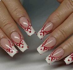 Red Nail Art Almond Shape, Ldr Nails, How Nails, Lace French Tip Nails, Shoujo Nails, Nail Art Noel, Nagel Tips, Easy Nails