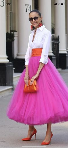 Hot Pink Outfit Ideas, Tule Rok, Color Blocking Outfits, Dressed To Kill, Event Dresses, Fashion Tops, Womens Fashion Casual