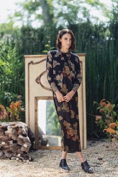 Complete your look with this Printed Cardigan Long-Gold Floral. Featuring a timeless floral print and a matching dress, it ensures an effortless elegant look. Elegant Look, Cardigan Long, Printed Cardigan, Gold Floral, Matching Dresses, Long Cardigan, Floral Print, Floral Prints, Floral