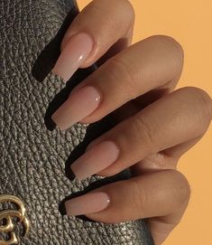 Ongles Beiges, Acrylic Nails Nude, Fancy Nails Designs, Beige Nails, Simple Gel Nails, Girly Acrylic Nails, Short Square Acrylic Nails