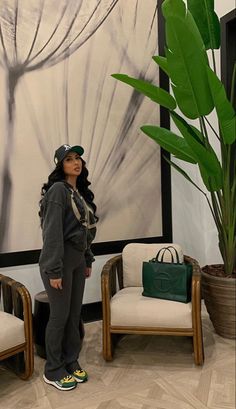 Nike Fits Aesthetic, Chill Outfits With Hats, Girls With Fitted Hats Outfits, Cute Outfits With Heels Black Women, Hat And Hoodie Outfit, Dressed Up Hoodie Outfit, Hat Outfits For Women Black Women, Hat Inspo Outfit, Chill Winter Outfit