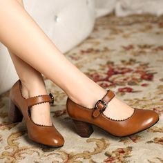 Mary Jane High Heels, Funky Shoes, Shoes Design, Modern Clothing, Chunky High Heels, Brown Shoes, Mary Jane Pumps, Genuine Leather Shoes, Mary Jane Heels