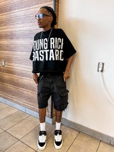 Fits With Black Sambas, Calm Outfits Men, Sandwich Outfit, Drip Outfits Boys, Faded Shorts For Summer Streetwear, Shorts Graphic Tee Outfit Men, Fly Boy Outfits, Black Streetwear Shorts, Cropped Shirt Outfit