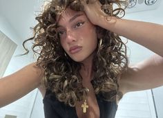 Curly Hair Inspo Hairstyles, Hair Inspo Hairstyles, Natural Freckles, Curly Routine, Inspo Hairstyles, Curly Hair Inspo, Curly Hair Girl, Freckles Girl, Hairstyles Curly