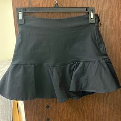 Never Worn Before Black Skirted Skort For Summer, Casual Black Mini Skirt For Day Out, Casual Black Skort For Spring, Black Mini Skirt For Beach In Spring, Casual Black Skirted Skort, Black Stretch Skort For Spring, Zara Black Skirt For Day Out, Chic Black Mini Skirt For The Beach, Casual Fitted Black Skort