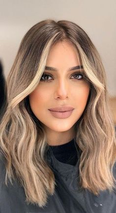 Caramel Framing Highlights, Blonde Face Framing Highlights Bob, Blonde Framing Face Brown Hair With, Different Blonde Shades Balayage, Loved In Color Hair, Blonde Face Framing Highlights On Brown Hair, Blond Highlights Around Face, Blonde Ideas For Brunettes, Blonde To Caramel Hair