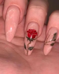 Nails With Roses Design Acrylic, Red Rose Nail Art Designs, Red Roses Nail Art, Red Nails With Roses, Red Nails Rose, Red Nail Art Elegant, Nail Art Rose Flower, Red Roses Nails, Rose Flower Nails