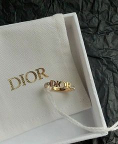 Bracelet Dior, خواتم خطوبة, Expensive Jewelry Luxury, Wrist Jewelry, Dior Jewelry, Luxe Jewelry, Gold Rings Fashion