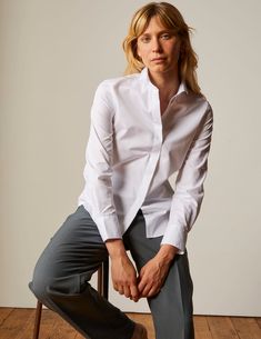 The fitted Caroline shirt is made of white poplin.

 


Poplin shirt

100% double-twisted cotton

Fitted cut

Hidden button placket

Natural mother-of-pearl buttons


REF: AN7178910003
 Size: 34, 36, 38, 40, 42, 44, 46 Caroline White, French Cuff Shirts, Custom Made Shirts, Shirt Embroidery, Plain Shirts, Poplin Shirt, White Shirts, Pearl Buttons, Mother Of Pearl Buttons