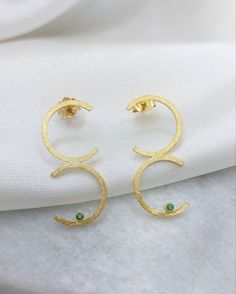 Minimal Pair, Earrings Emerald, Minimal Earrings, Butterfly Jewelry, Wedding Jewelry Earrings, Emerald Earrings, Emerald Stone, Handmade Gold, Natural Emerald