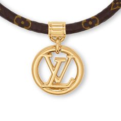 LOUIS VUITTON® - Louise Bracelet - Monogram Louis Vuitton Bracelet, Louis Vuitton Official, Jewelry Lookbook, Signature Look, Bracelet Collection, Color Dorado, Sophisticated Design, Flower Charm, Bracelet Stack