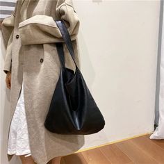 Vintage Female Winter PU Leather Shoulder Bags Fashion Large Capatiy Women Hobo Bag Office Handbag Casual Simple Shopping Totes SPECIFICATIONS Lining Material: POLYESTER Shape: Hobos Main Material: PU Closure Type: hasp Occasion: Versatile Interior: Cell Phone Pocket [New In 20240808] Trendy Black Shoulder Bag With Single Strap, Black Hobo Bag With Phone Bag For Office, Fall Shoulder Bag In Solid Color For Shopping, Black Bucket Bag With Single Shoulder Strap For Office, Trendy Black Bag With Single Shoulder Strap, Trendy Handheld Black Bucket Bag, Trendy Black Shoulder Bag For Fall, Black Shoulder Bag For Fall, Solid Color Shopping Bag For Fall