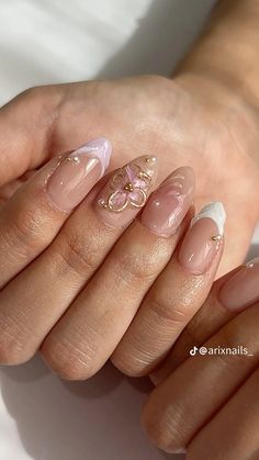 Korean Style Nails, Glitter Gel Nail Designs, Outfits Asian, Viral Aesthetic, Chanel Lipstick, Workout Inspo, Spring Acrylic Nails, Hello Nails, Romantic Nails