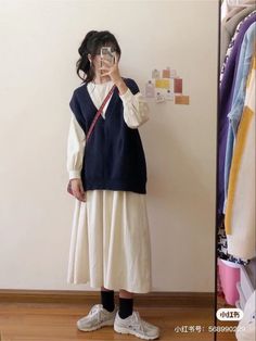 outfit ideas Japanese Fashion Oversized, Japanese Long Skirt Outfit, Corean Style Outfits, Muji Clothes, Japanese Ootd, Japan Outfits, Japan Outfit, Long Coats, Outfit Fall