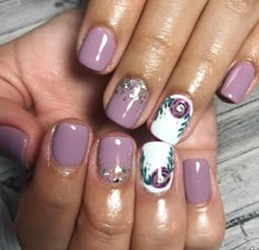 #Beautyinthebag Floral Manicure, Wedding Manicure, Violet Grey, Nails Wedding, Great Nails, Nail Swag, Colorful Nail Designs, Dusty Purple, Get Nails