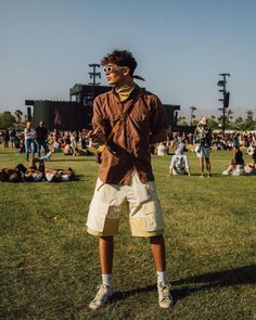 Kali Uchis Men Outfit, Men’s Music Festival Outfits, Techno Party Outfit Men, Summer Festival Outfit Ideas Men, Men Coachella Outfits Festival Style, Coachella Outfit Male, Male Coachella Outfits, Rave Boy Outfits