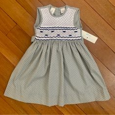 Mother Goose Short Sleeve Dress Light Gray With Navy Print Smocked Front Burton Down Back Closure Adjustable Tie At Waist Condition: Nwt Approx Measurements Laying Flat: Bust: Length: Questions Always Welcomed. Casual Smocked Dress For Playtime, Casual Fitted Smocked Dress For Playtime, Goose Dress, Multicolor Floral Dress, Pineapple Dress, Mexican Outfit, Tunic Shirt Dress, Pink Dress Casual, Navy Print