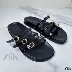 Stylish Casual Beach Sandals for Outdoor Activities and Traveling Black Flat Sandals, Casual Beach Sandals, Black Sandals Flat, Womens Black Flats, Chic Flats, Beach Casual, Shoe Sole, Slipper Shoes, Beach Sandals