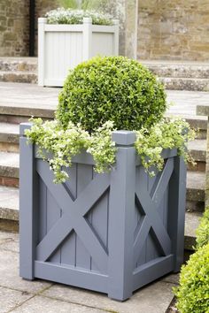 Versailles planter | Hever Planter | A chic adaptation of a versailles planter Diy Cedar Planter Box, Take Care Of Plants, Cedar Planter Box, Cedar Planters, Garden Planter Boxes, Diy Planter Box, Planting Ideas, Diy Raised Garden, Front Landscaping