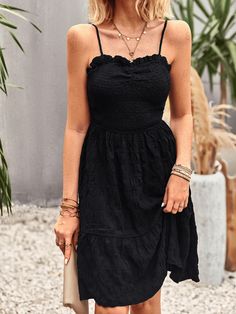 Black Black Mini Dress With Sweetheart Neckline For Summer, Flirty Black Mini Dress With Spaghetti Straps, Casual Black Mini Dress With Sweetheart Neckline, Black Knee-length Sundress Mini Dress, Simple Casual Outfits, Selling Clothes, Daily Dress, Black Ruffle, High Point