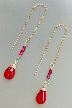 Red quartz and red spinel earrings, gold filled threader earrings. Threader chain is 3 inches, gemstone earring links measure 1 1/4 inches. Red quartz gems are approx 11mm x 8mm. Beautiful sparkly earrings, perfect for any occasion. Spinel Earrings, Framed Jewelry, Ear Art, Red Spinel, Chain Earring, Red Pearl, Red Quartz, Sparkly Earrings, Red Gemstones