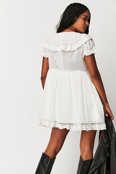 Babydoll Dress Aesthetic, Free People Dress Short, Free People White Dress, White Collar Dress, Boho Style Wedding Dress, White Babydoll Dress, Exaggerated Collar, Spring Break Outfit, Free People Mini Dress