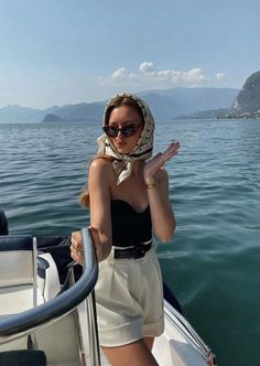 Italy Vacation Outfits, Italian Summer Outfits, European Summer Outfits, 사진 촬영 포즈, Italy Outfits, Euro Summer, Cruise Outfits, Italian Summer, Looks Chic