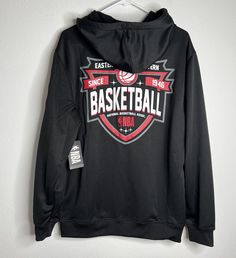 NBA Hoodie men’s Basketball Sweatshirt Black Red Medium Pullover. El estado es New with tags. Se envió con USPS Ground Advantage. Sports Fan Apparel Hoodie Sweatshirt, Throwback Sports Hoodie Top, Urban Sweatshirt For Sports Events In Fall, Fan Gear Hoodie, Throwback Hooded Sports Top, Sports Season Fan Apparel Hooded Sweatshirt, Fan Apparel Long Sleeve Sweatshirt With Adjustable Hood, Urban Sweatshirt For Sports Events In Winter, Fan Merchandise Hooded Top With Drawstring Hood