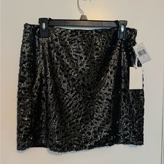 1.State Sequin Skirt Size Small New! Zipper Closure Open To Offers Glamorous Black Skirt For Date Night, Fall Skort With Lined Skirt For Night Out, Lined Skort For Night Out In Fall, Black Skirt For Party Season, Black Mini Skirt For Party Season, Black Mini Length Bottoms For Party Season, Lined Skort For Night Out, Black Party Skort For Fall, Glamorous Skort With Lined Skirt For Night Out