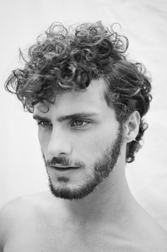 Want to style your hair without going to a salon? We bring you inspirations you can copy and style your hair all by yourself. Classic Mens Hairstyles, Popular Mens Hairstyles, Trendy Mens Haircuts, Best Beard Styles, Haircut Men