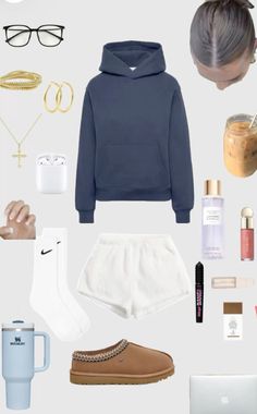 Love the hoodie Study Cozy, Wallpaper Preppy, Fall Blue, Simple Outfits For School, Aesthetic Study, Funny Sports, Casual Preppy Outfits, Outfit Inspo Casual