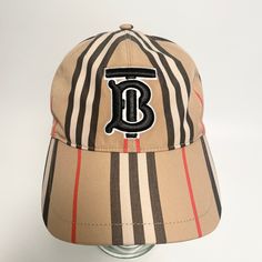 Burberry Classic Britcheck Pattern Baseball Cap Size: Small (56cm Diameter, Fits Small Heads Only) 100% Cotton Made In Italy Tb Logo On Front Comes With Dust Bag And Tags Guaranteed Authentic Burberry Bucket Hat, Burberry Monogram, Burberry Classic, Burberry Vintage, Street Fashion Men Streetwear, Wool Berets, Burberry Accessories, Burberry Hat, Burberry London