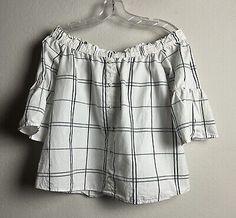 ABERCROMBIE & FITCH WHITE BLUE STRIPED OTS CROPPED BLOUSE SIZE SMALL PREOWNED | eBay Trendy White Cropped Blouse, Striped Crop Top For Day Out, Casual Cropped Cotton Blouse, Striped Cotton Crop Top With Short Sleeves, Summer Cotton Crop Top Shirt, White Cropped Casual Blouse, Casual White Cropped Blouse, Spring Striped Crop Top, Casual Striped Cotton Crop Top