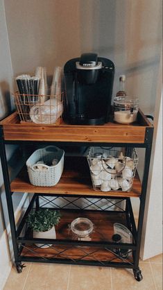 i’m Bar Cart Coffee Station Ideas, Coffee And Wine Cart Ideas, Coffee Cart In Kitchen, Coffee Cart Decor Ideas, Coffee And Snack Cart Ideas, Espresso Bar Cart, Bedroom Coffee Cart, Apartment Decorating Coffee Bar, Coffee Bar Cart Aesthetic