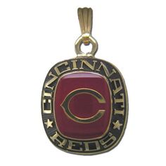 Description Cincinnait Reds Team Pendant - Proudly display your team spirit with this unique Anaheim Angels Goldtone Pendant. Produced by renowned ring maker Balfour Sports, each pendant is handcrafted and lavishly plated. The top of the pendant features the famous team logo, circled by the team name in antiqued letters. Features Team Name - Cincinnait Reds Metal - Goldtone Manufacturer - Balfour 18" chain included Officially licensed by Major League Baseball Gender Neutral SKU - B0608-g Collectible Red Jewelry With Polished Finish, Red Polished Finish Collectible Jewelry, Red Engraved Adjustable Jewelry, Adjustable Red Engraved Jewelry, Red Enamel Collectible Jewelry, Adjustable Team Spirit Jewelry Gift, Ring Maker, Anaheim Angels, Red Team