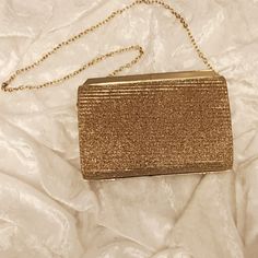 Beautiful Enora Gold Clutch Bag New Without Tags. Great For New Years Eve! 7" L 5 In T 3"W. Gold Clutch Bag, Nine West Bags, Gold Clutch, Shoulder Chain, Clutch Purse, New Years Eve, Nine West, Clutch Bag, Bag Lady