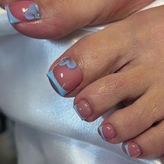 Light Blue Pedicure, Blue Pedicure Ideas, Pedicure Azul, Blue Pedicure, French Toe Nails, Blue Toe Nails, Light Blue Nail Polish, Nail Pedicure, Simple Toe Nails