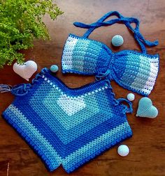 Blue Crochet Top For Beach, Blue Crochet Crop Top For Festival, Crochet Blue Swimwear For Beachwear, Crochet Short Beachwear Bottoms, Crochet Swimwear Pattern, Blue Crochet Summer Swimwear, Crochet Shorts Pattern