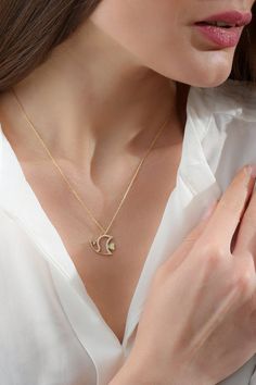 14k 18k 10k Solid Gold Angel Fish Necklace Pendant, Genuine Diamond Charm Necklace, Fish Jewelry Animal Necklace is a Birthday Gift for Mom  FEATURES• Solid Gold (real gold, not gold plated or gold filled material)• Gold Karat: 10K (417) - 14K (585) - 18K (750) (optional)• Pendant Height: 0.57 Inches (1.44 cm)• Pendant Width: 0.70 Inches (1.78 cm)• Available Gold Color: Yellow gold, rose gold and white gold (optional)• Diamond weight: 0.13 ct• Diamond color: G-H Color• Diamond clarity: SIWholesa Elegant 14k Gold Fish-shaped Jewelry, Gold Fish-shaped Necklace For Gift, Elegant Yellow Gold Fish Shaped Necklace, Diamond Charm Necklace, Stone Fish, Diamond Star Necklace, Fish Jewelry, Animal Necklace, Fish Necklace