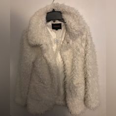 This Adorable And Comfy Jacket Is So Y2k And Winter Wonderland Ready Marked A Size M !! Brand New With Tags !! In Excellent Quality And Condition!! This Faux Fur Coat Is So 2000s Bratz Doll Style As Well And It Has Two Pockets And A Stylish Collar!! White Casual Outerwear With Faux Fur Trim, Casual White Outerwear With Faux Fur Trim, Cozy White Outerwear With Faux Fur Lining, White Faux Fur Outerwear For Fall, Trendy White Outerwear With Faux Fur Lining, White Faux Fur Outerwear For Cold Weather, Army Green Hoodie, 2000s Bratz, White Faux Fur Jacket