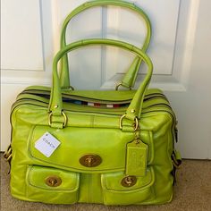 Brand New Limited Version Coach Bag With Pockets, Large Size, Fits Everything You Need. Bag With Pockets, Coach Bag, Vintage Bags, Kate Spade Top Handle Bag, Coach Bags, Large Size, Top Handle Bag, Bag Lady, Gift Ideas