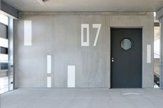 Floor number 07 in the ZAL car park designed by Studio Gourdin Park Wayfinding, Car Park Design, Signage Wayfinding, Park Signage, Central Building, Indigo Design, Car Parks, Wayfinding Design, Wayfinding System