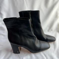 New! Fawn Ankle Black Bootie Size 9.5 Style #Ec0232942 The Fawn Booties Will Let You Be The Star Of The Show, With A Comfy Block Heel And Just The Right Height. A Classic Silhouette That Won't Get In The Way. Heel Height: 3 Inches Toe: Square Closure: Zipper Material: Leather Boot Shaft: 5.4 Inches Calf Circumference: 9.8 Inches Material: Leather, Fabric, & Synthetic Insole: Synthetic New Without Box Offers Welcome! Casual Heeled Boots With Padded Heel, Casual Ankle-high Heeled Boots With Padded Heel, Fall Booties With Padded Heel And Medium Width, Casual High Ankle Heeled Boots With Padded Heel, Fall Heeled Boots With Padded Ankle And Medium Width, Medium Width Ankle Boots With Padded Heel, Casual Ankle-high Boots With Padded Heel, Casual Ankle Boots With Heel Tab, Casual Boots With Padded Heel For Work