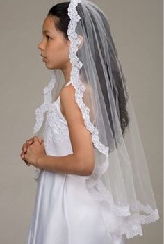 Mantilla Communion Veil Diy Veil, Communion Hair, First Communion Hairstyles, Girls Veiled, First Communion Banner, Communion Hairstyles, First Communion Veils, Holy Eucharist, Communion Veils